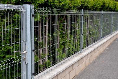 Metal Fence Installation in Des Moines, IA