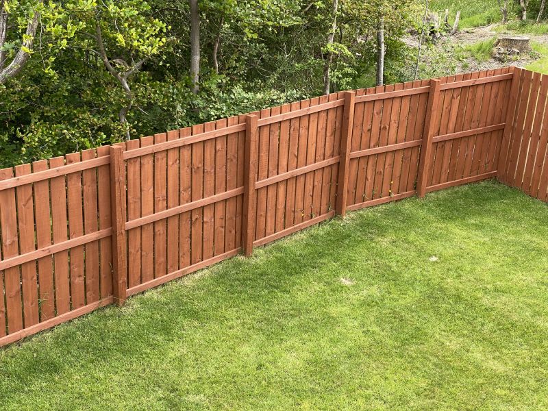 Redwood Fence Installation in Pearland, TX
